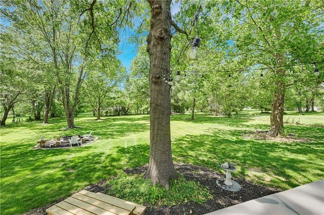 19734 Foster Street, Stilwell, KS 66085