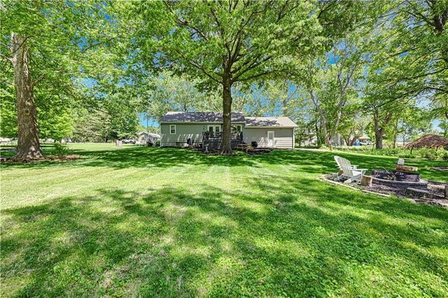 19734 Foster Street, Stilwell, KS 66085