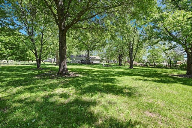 19734 Foster Street, Stilwell, KS 66085