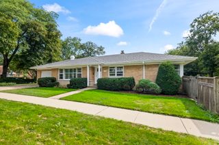 320 N Main Street, Mount Prospect, IL 60056