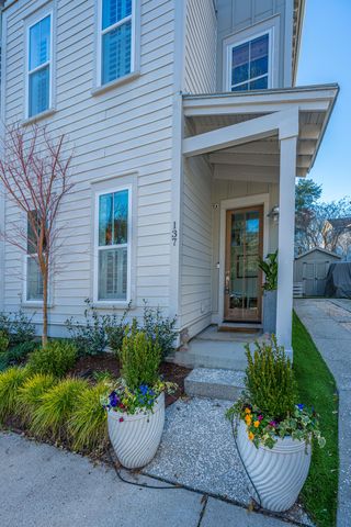 137 Bratton Circle, Mount Pleasant, SC 29464