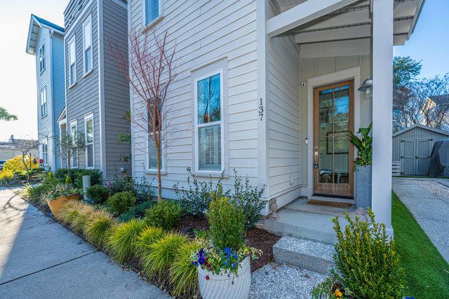 137 Bratton Circle, Mount Pleasant, SC 29464