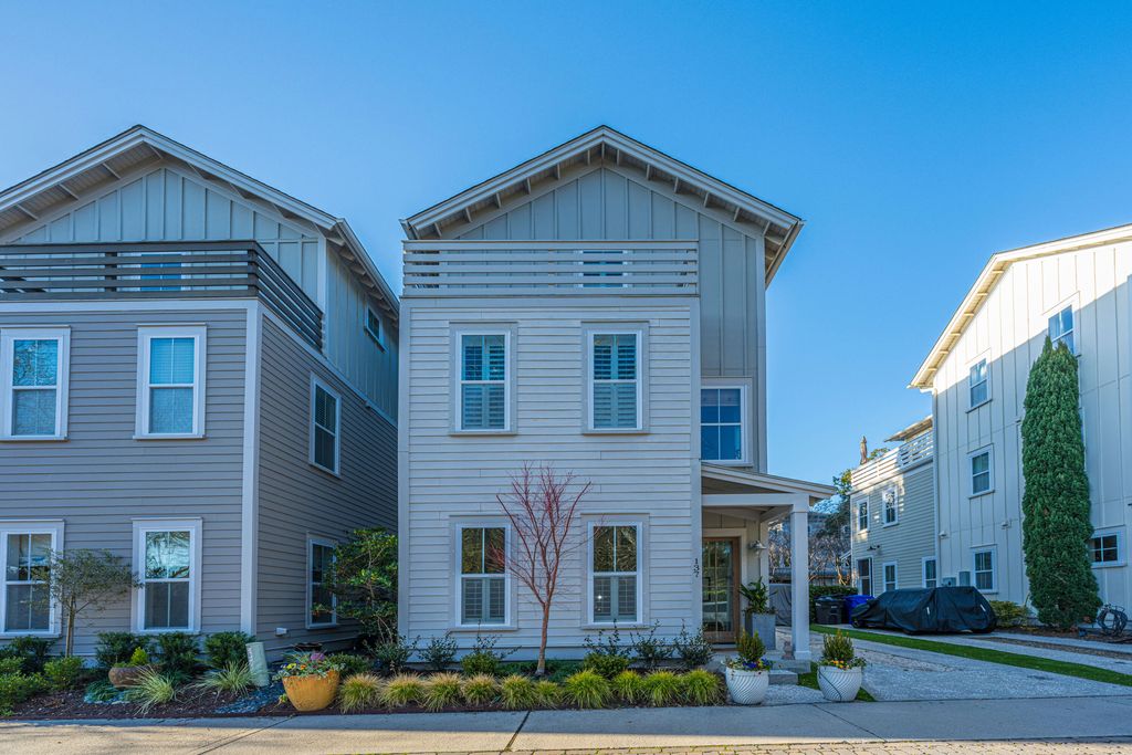 137 Bratton Circle, Mount Pleasant, SC 29464