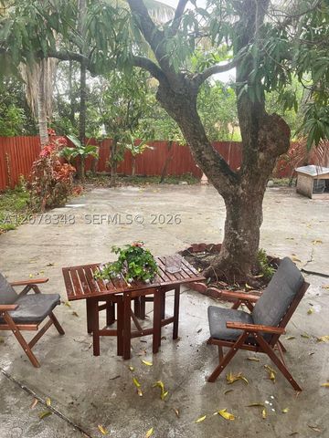 6725 N Miami Ave, Miami, FL 33150
