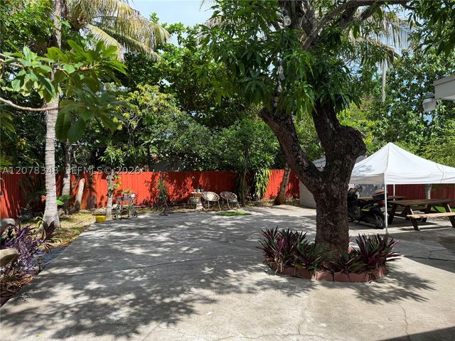 6725 N Miami Ave, Miami, FL 33150
