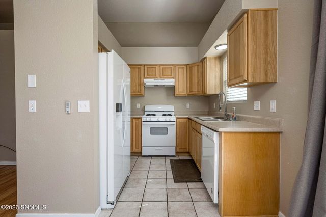 3733 Stoneway Road, Las Cruces, NM 88012