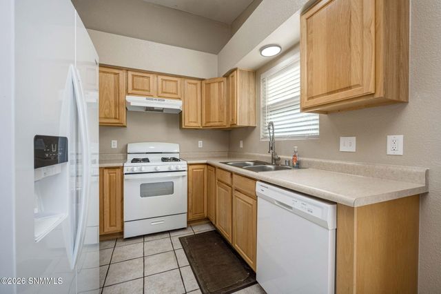 3733 Stoneway Road, Las Cruces, NM 88012