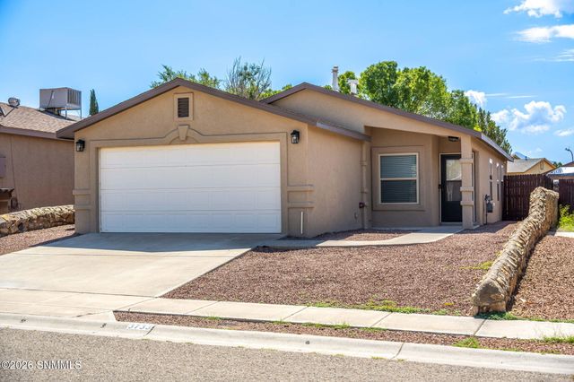 3733 Stoneway Road, Las Cruces, NM 88012
