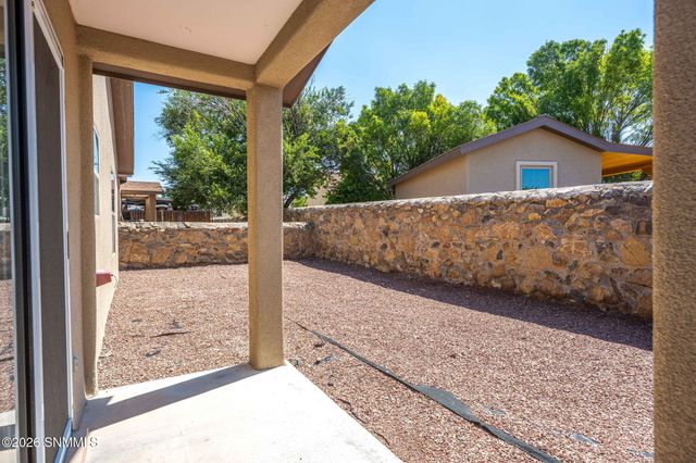 3733 Stoneway Road, Las Cruces, NM 88012
