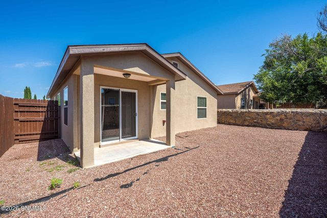 3733 Stoneway Road, Las Cruces, NM 88012