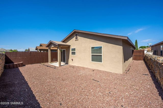 3733 Stoneway Road, Las Cruces, NM 88012