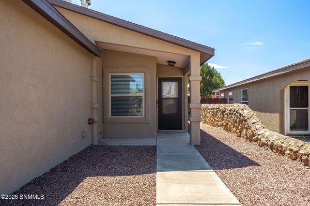 3733 Stoneway Road, Las Cruces, NM 88012