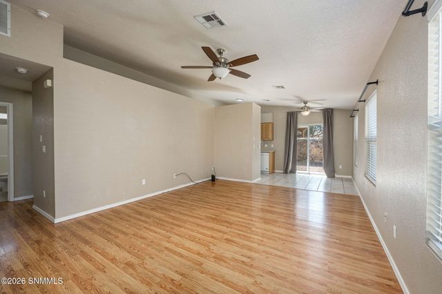 3733 Stoneway Road, Las Cruces, NM 88012
