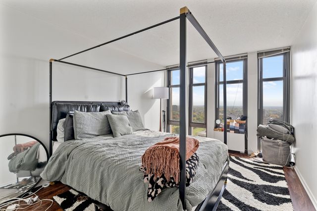 6700 S SOUTH SHORE Drive 24E, Chicago, IL 60649