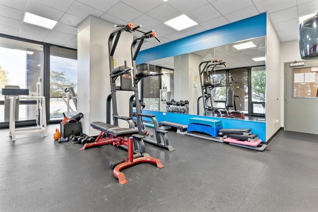 6700 S SOUTH SHORE Drive 24E, Chicago, IL 60649