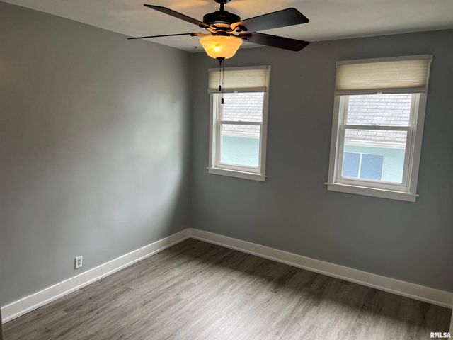 1401 S 6TH Street, Pekin, IL 61554