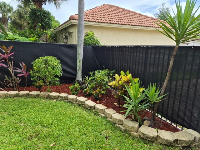 8212 Calterra Drive, Palm Beach Gardens, FL 33418