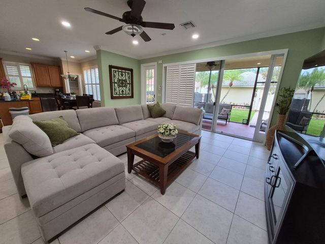 8212 Calterra Drive, Palm Beach Gardens, FL 33418