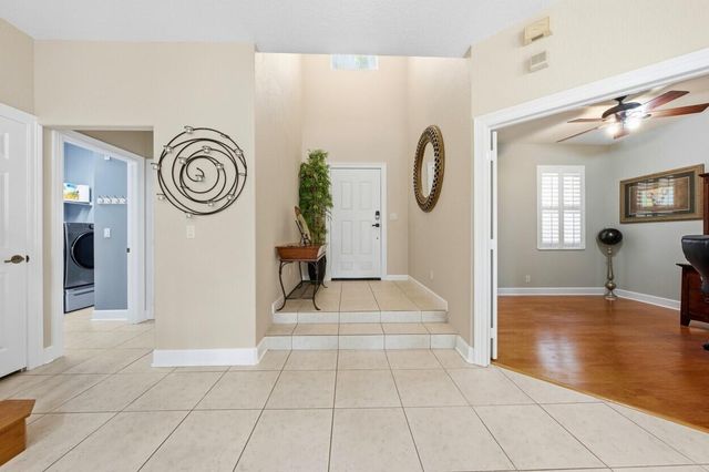 8212 Calterra Drive, Palm Beach Gardens, FL 33418