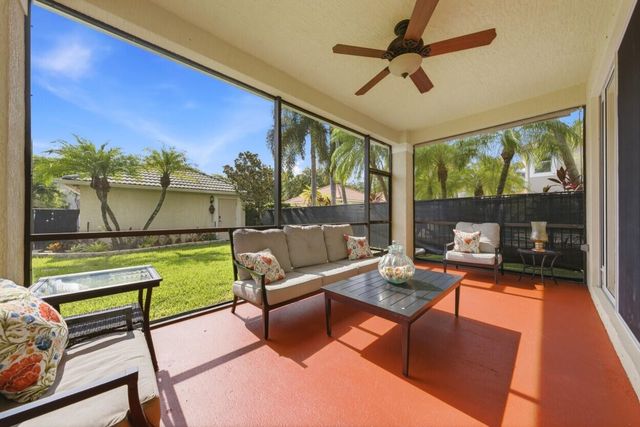 8212 Calterra Drive, Palm Beach Gardens, FL 33418