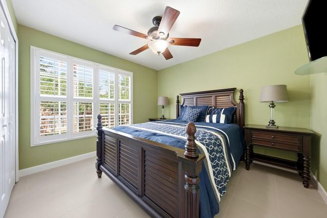 8212 Calterra Drive, Palm Beach Gardens, FL 33418