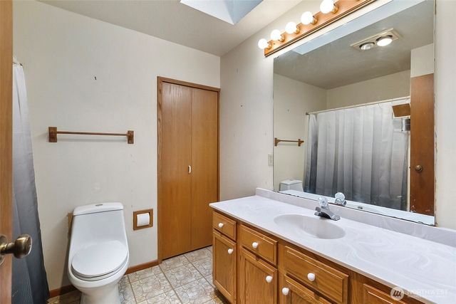 7220 174th St NW, Stanwood, WA 98292