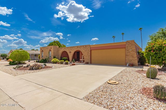 10207 W OAK RIDGE Drive, Sun City, AZ 85351