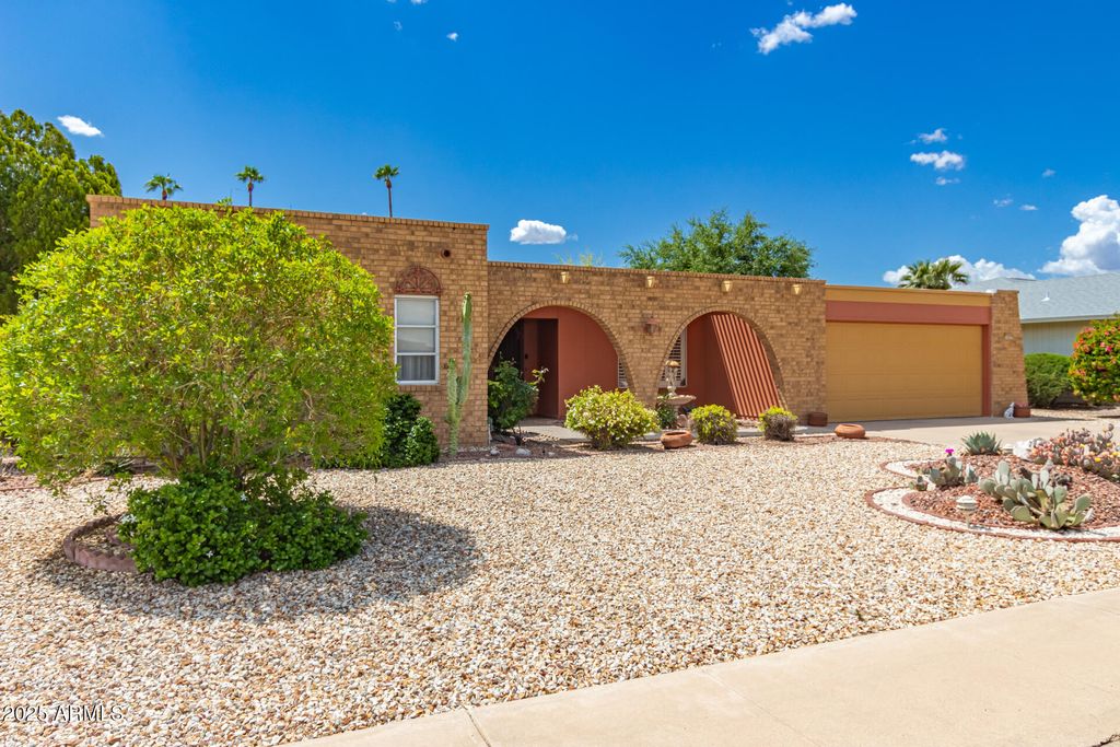 10207 W OAK RIDGE Drive, Sun City, AZ 85351 — photo 2