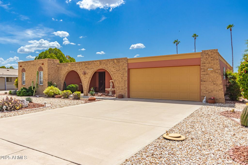 10207 W OAK RIDGE Drive, Sun City, AZ 85351 — photo 4