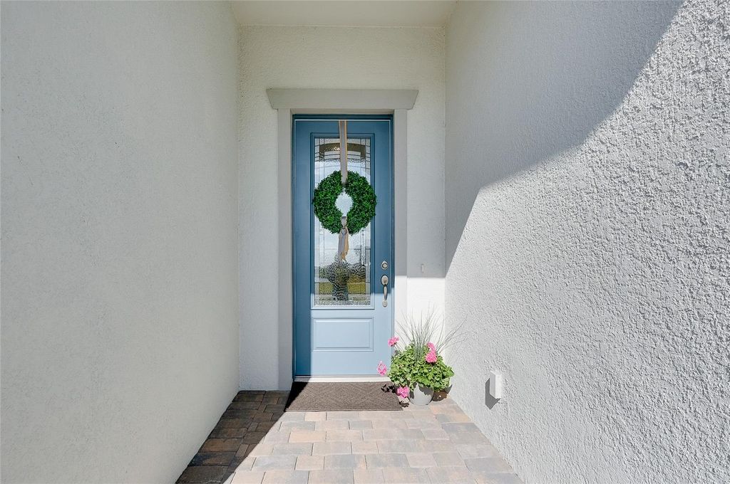 Image 3 of property listing at 10036 BEACHWALK DRIVE, Englewood, FL 34223