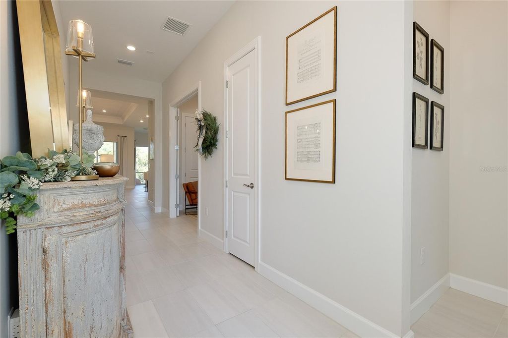 Image 5 of property listing at 10036 BEACHWALK DRIVE, Englewood, FL 34223