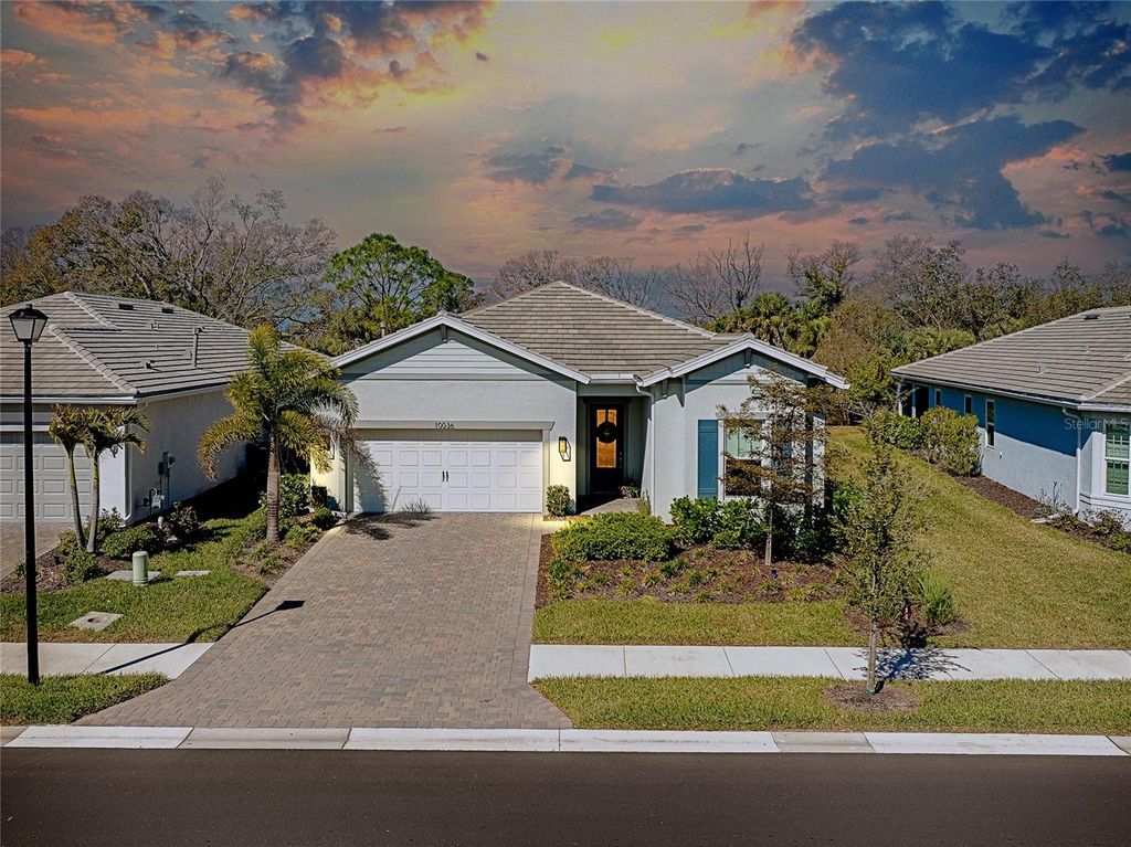 Image 72 of property listing at 10036 BEACHWALK DRIVE, Englewood, FL 34223