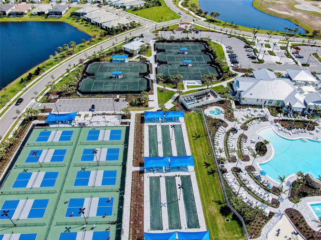 Image 82 of property listing at 10036 BEACHWALK DRIVE, Englewood, FL 34223