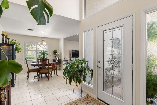 6900 Seapines Drive 3, Bakersfield, CA 93309