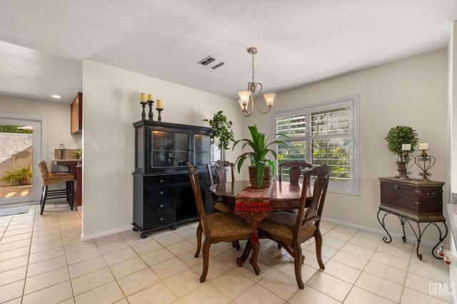 6900 Seapines Drive 3, Bakersfield, CA 93309