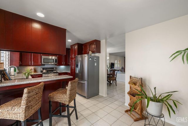 6900 Seapines Drive 3, Bakersfield, CA 93309