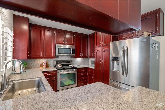 6900 Seapines Drive 3, Bakersfield, CA 93309