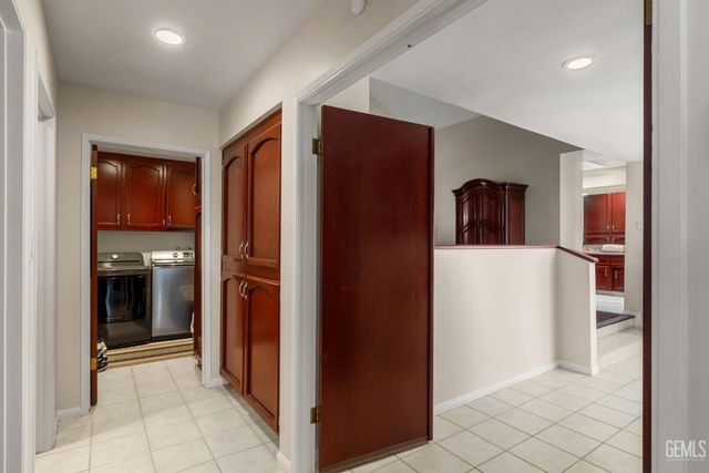 6900 Seapines Drive 3, Bakersfield, CA 93309