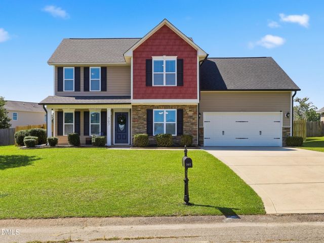 707 Botanical Court, Bunnlevel, NC 28323