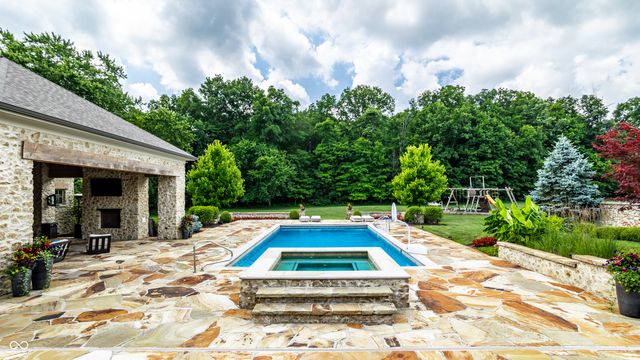 9681 Pleasant View Lane, Zionsville, IN 46077