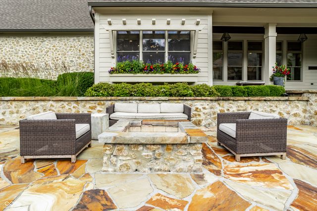 9681 Pleasant View Lane, Zionsville, IN 46077