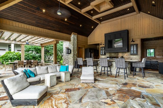 9681 Pleasant View Lane, Zionsville, IN 46077