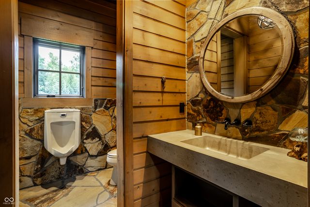 9681 Pleasant View Lane, Zionsville, IN 46077