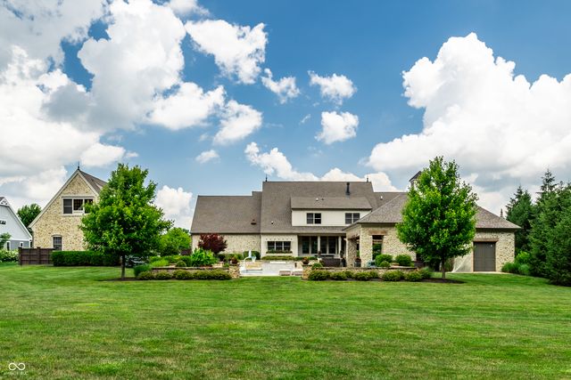 9681 Pleasant View Lane, Zionsville, IN 46077