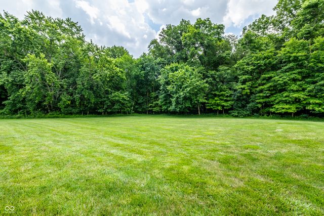 9681 Pleasant View Lane, Zionsville, IN 46077