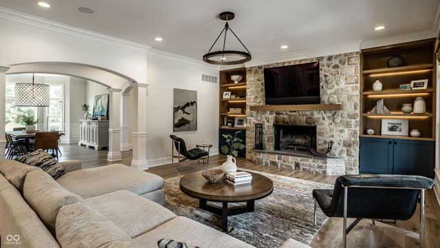 9681 Pleasant View Lane, Zionsville, IN 46077