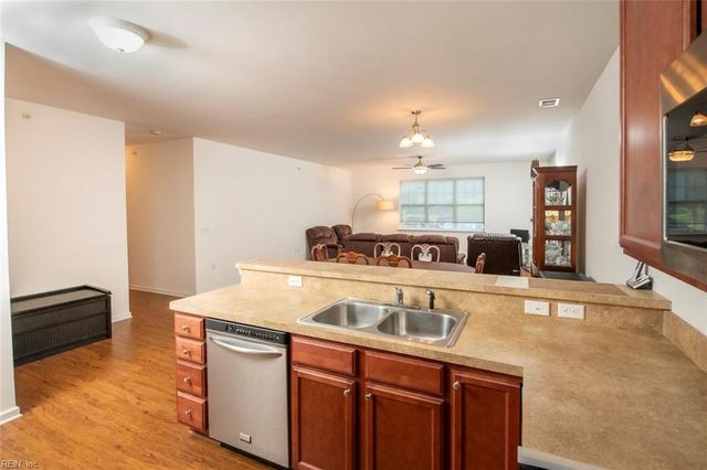 5201 Nuthall Dr Unit 103, Virginia Beach, VA 23455