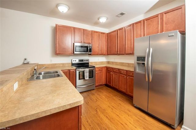 5201 Nuthall Dr Unit 103, Virginia Beach, VA 23455