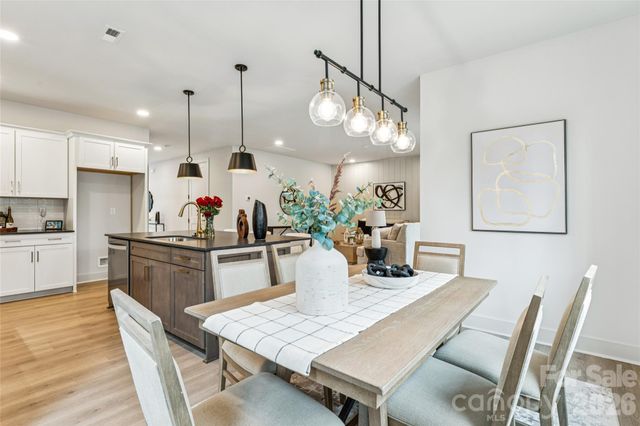 2412 Crestview Drive, Charlotte, NC 28216