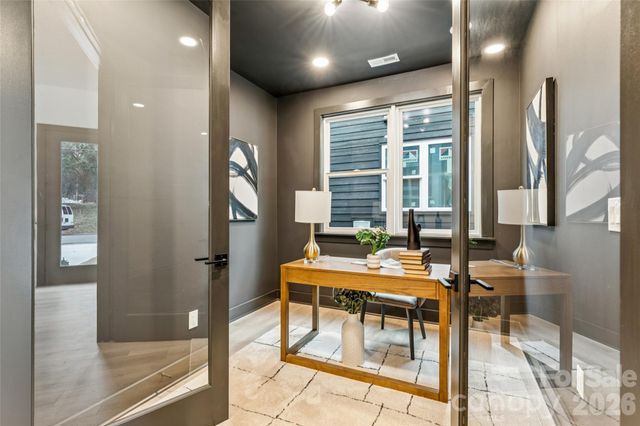 2412 Crestview Drive, Charlotte, NC 28216